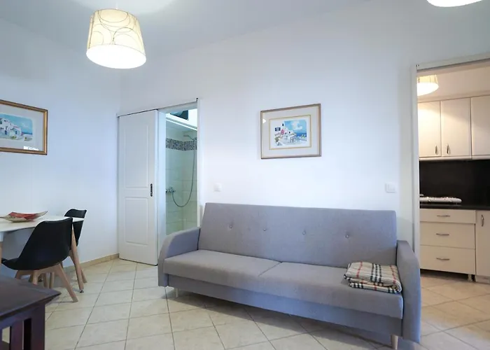 With Veranda Апартаменты Тира